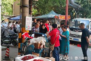 阿尔德里奇：约基奇是联盟最佳 他一夏天没训练还能打出统治力